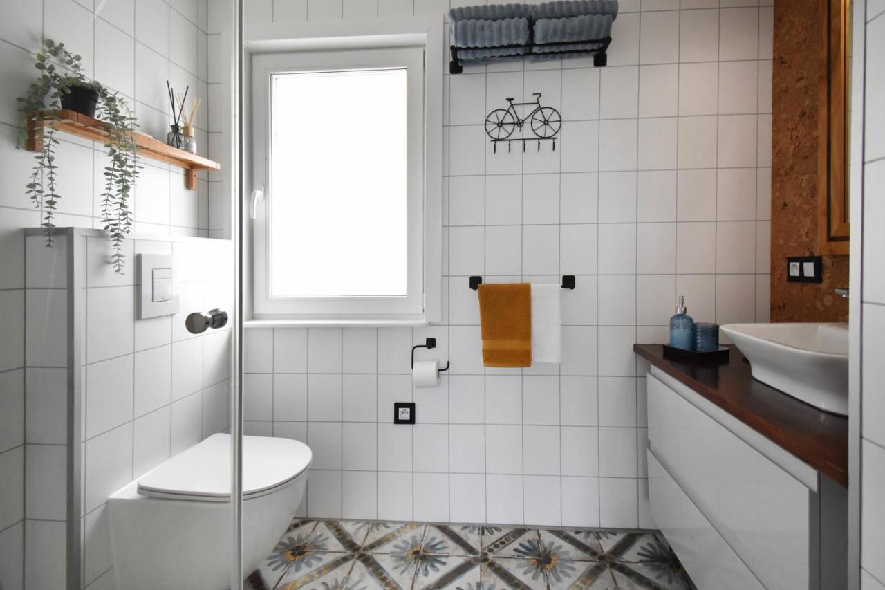 Dadaj Park Home Biskupiec  Eksteriør billede